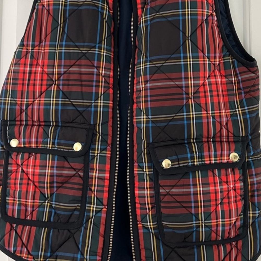 J. Crew Steward Tartan Plaid Quilted Puffer Vest size Small Red Holiday - Picture 6 of 6